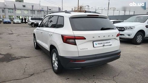 Skoda Karoq 2021 - фото 12