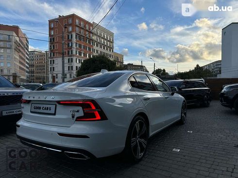 Volvo S60 2020 - фото 15