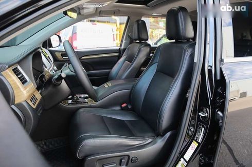 Toyota Highlander 2017 - фото 9