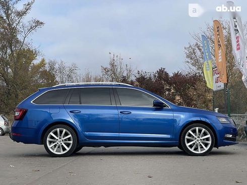 Skoda Octavia 2019 - фото 16