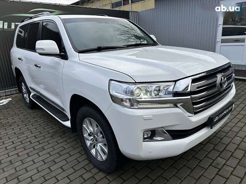 Toyota Land Cruiser 2019 - фото 12