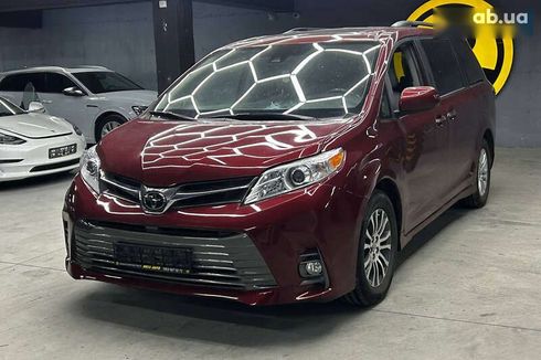 Toyota Sienna 2018 - фото 3