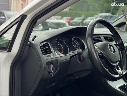 Volkswagen Golf 2015 белый - фото 27
