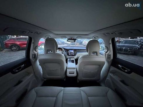Volvo XC60 2018 - фото 11
