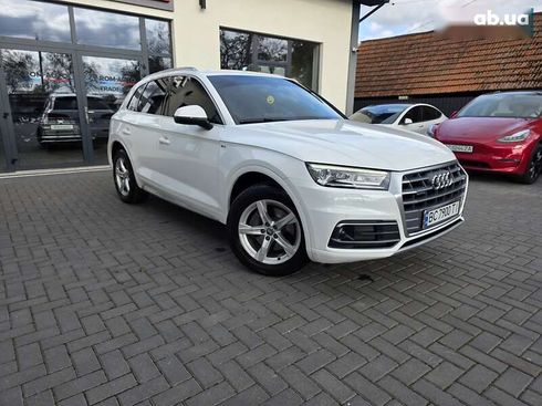 Audi Q5 2017 - фото 29