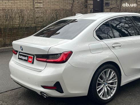 BMW 3 серия 2019 белый - фото 16