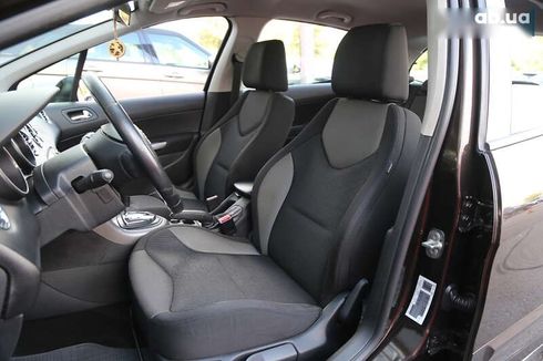 Peugeot 308 2012 - фото 9
