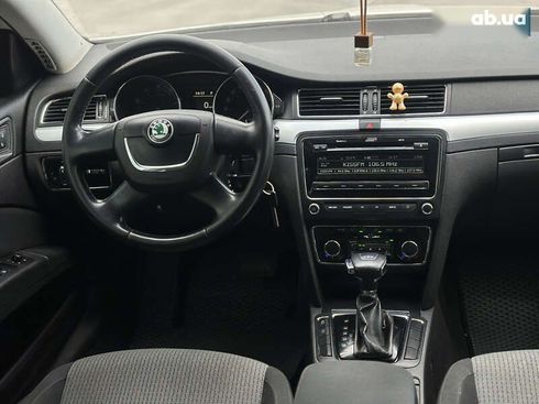 Skoda Superb 2010 - фото 21