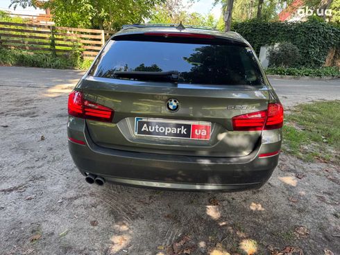 BMW 5 серия 2015 серый - фото 16