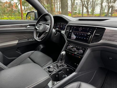 Volkswagen Atlas 2023 серый - фото 36