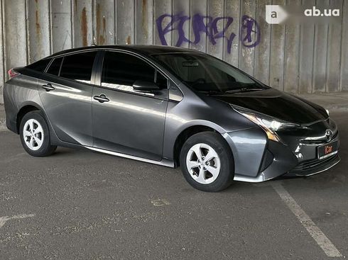 Toyota Prius 2016 - фото 12