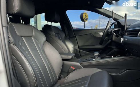 Audi A4 2020 - фото 24