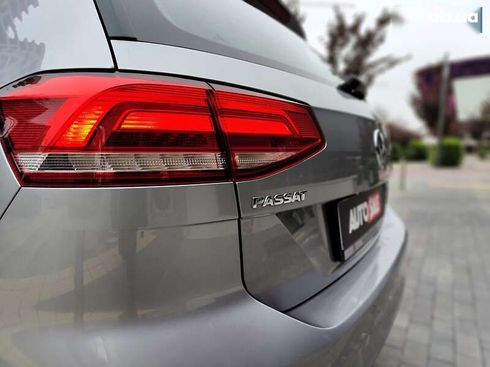 Volkswagen Passat 2019 - фото 17