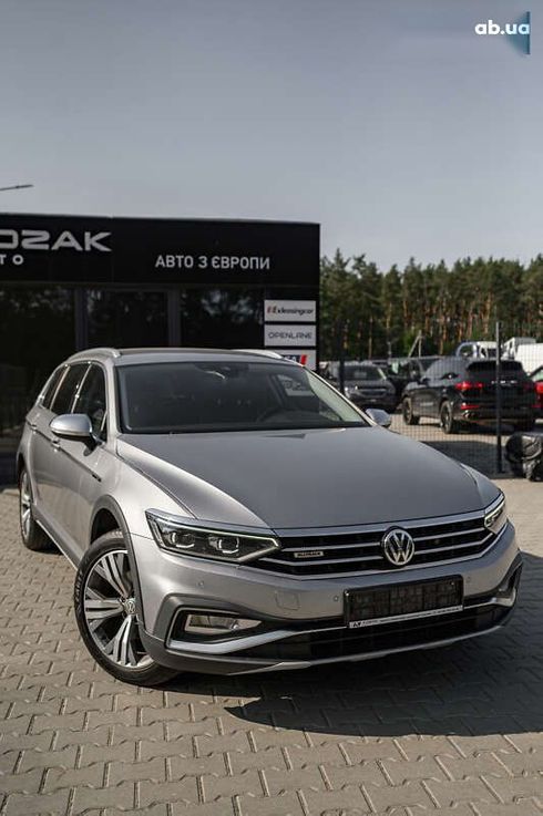 Volkswagen passat alltrack 2020 - фото 2