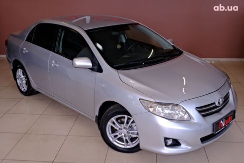 Toyota Corolla 2007 серебристый - фото 4