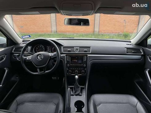 Volkswagen Passat 2017 - фото 11