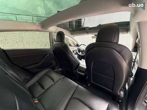 Tesla Model 3 2022 - фото 9