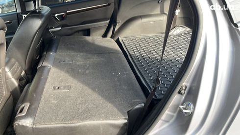 Hyundai Santa Fe 2011 серебристый - фото 8