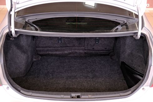 Toyota Corolla 2007 серебристый - фото 9