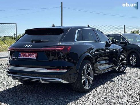 Audi e-tron S 2022 - фото 13