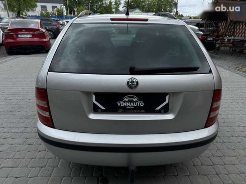 Skoda Fabia 2005 - фото 12