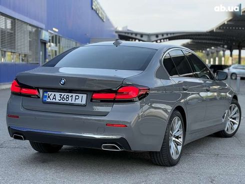 BMW 5 серия 2021 - фото 17