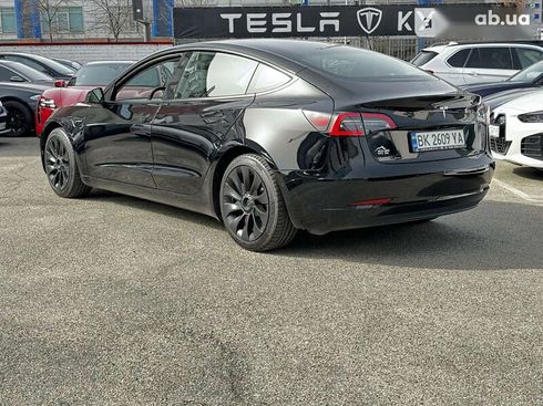 Tesla Model 3 2021 - фото 13