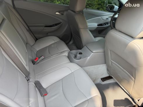 Chevrolet Volt 2017 белый - фото 21
