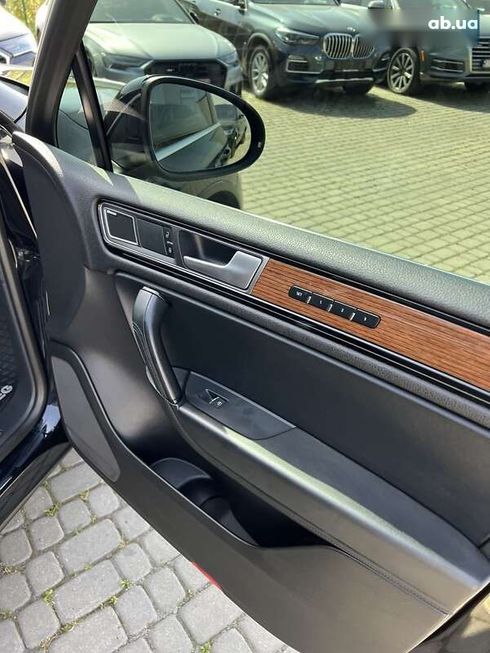 Volkswagen Touareg 2017 - фото 13