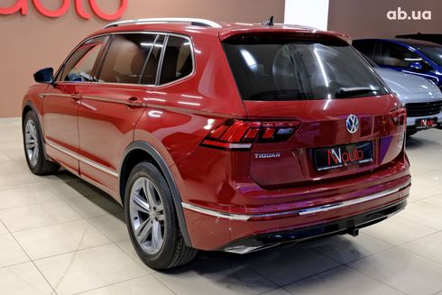 Volkswagen Tiguan 2019 красный - фото 3