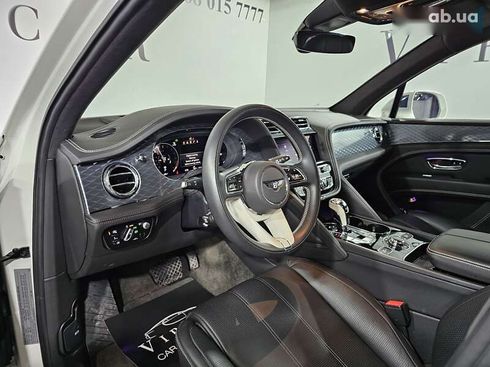 Bentley Bentayga 2021 - фото 21