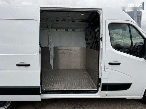 Renault Master 2021 - фото 30