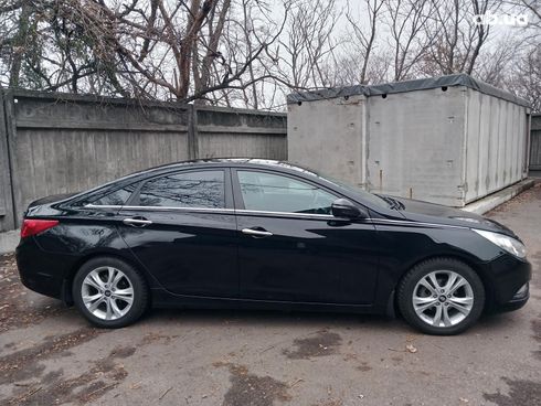 Hyundai Sonata 2011 черный - фото 4