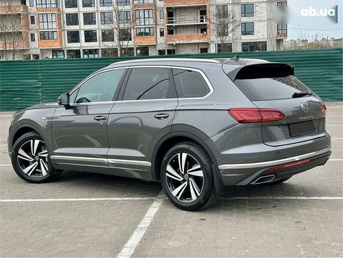 Volkswagen Touareg 2022 - фото 9