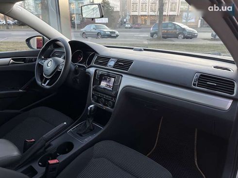 Volkswagen Passat 2016 - фото 12