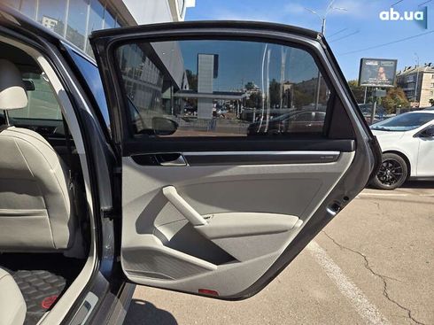Volkswagen Passat 2016 - фото 26