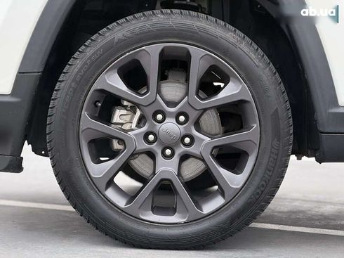 Jeep Compass 2021 - фото 24