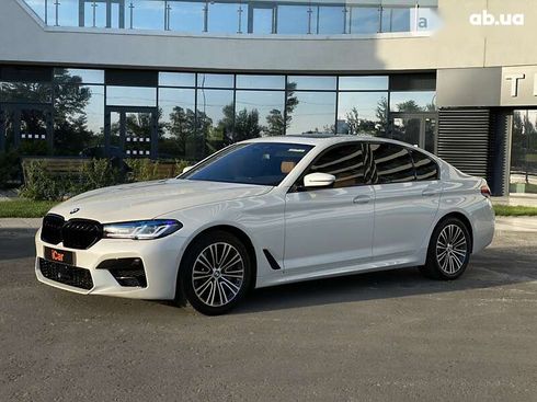 BMW 5 серия 2018 - фото 2