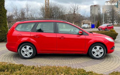 Ford Focus 2010 - фото 8