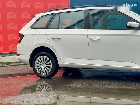 Skoda Fabia 2021 - фото 12