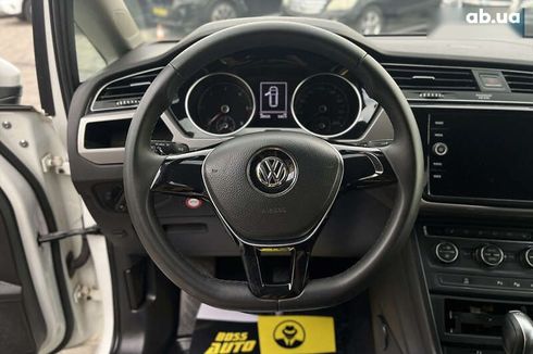 Volkswagen Touran 2019 - фото 19
