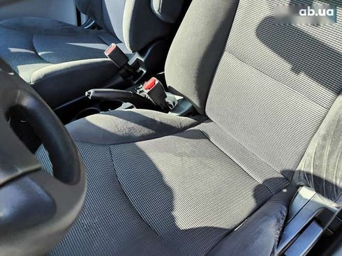 Mitsubishi Grandis 2007 - фото 29