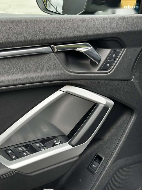 Audi Q3 2019 - фото 8