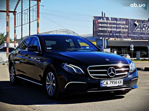 Mercedes-Benz E-Класс 2019 - фото 2