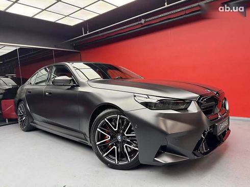 BMW M5 2025 - фото 12