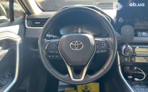 Toyota RAV4 2023 - фото 8