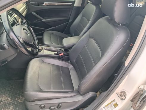 Volkswagen Passat 2015 белый - фото 21