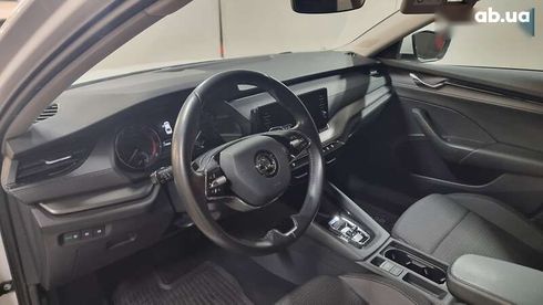 Skoda Octavia 2021 - фото 10
