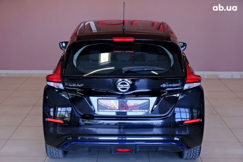 Nissan Leaf 2021 черный - фото 6
