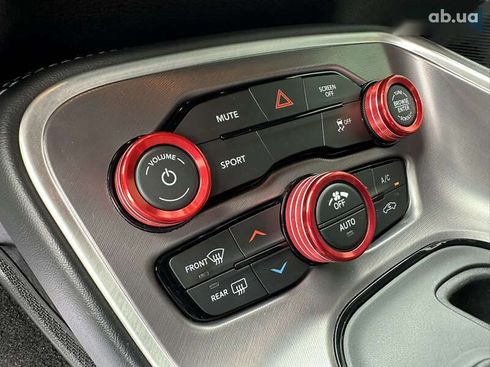 Dodge Challenger 2021 - фото 10